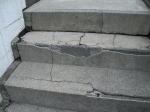 コンクリート階段の破損